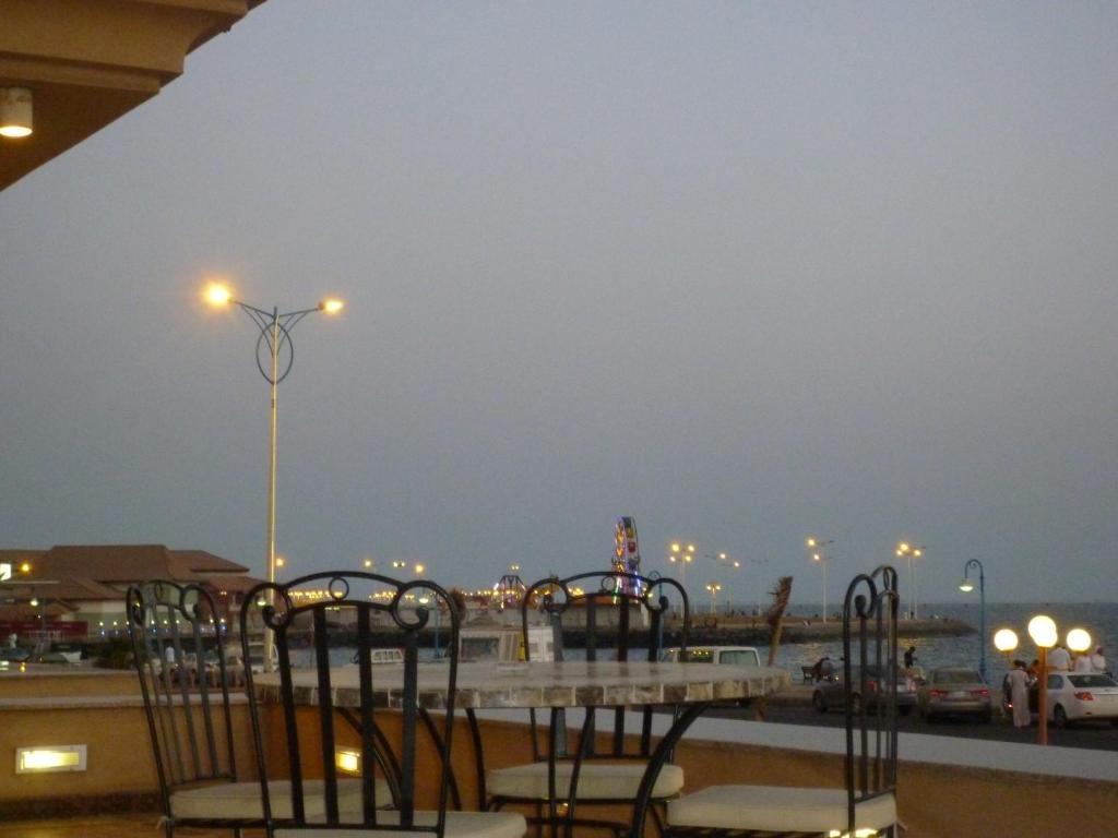 Hotel Al Borg Al Watheer Dschāzān Exterior foto
